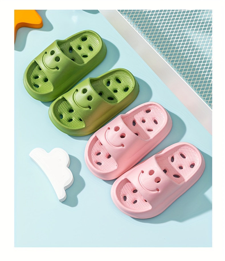 New joyful Face Hollow Youngsters's Slippers, Fashionable and Cute EVA Beach Shoes with Open Toes, Breathable and Handsome Sandals for Indoor Bathroom, Non-slip Quick-drying Outdoor Garden Lightweight Soft Comfortable Travel Shoes All Seasons