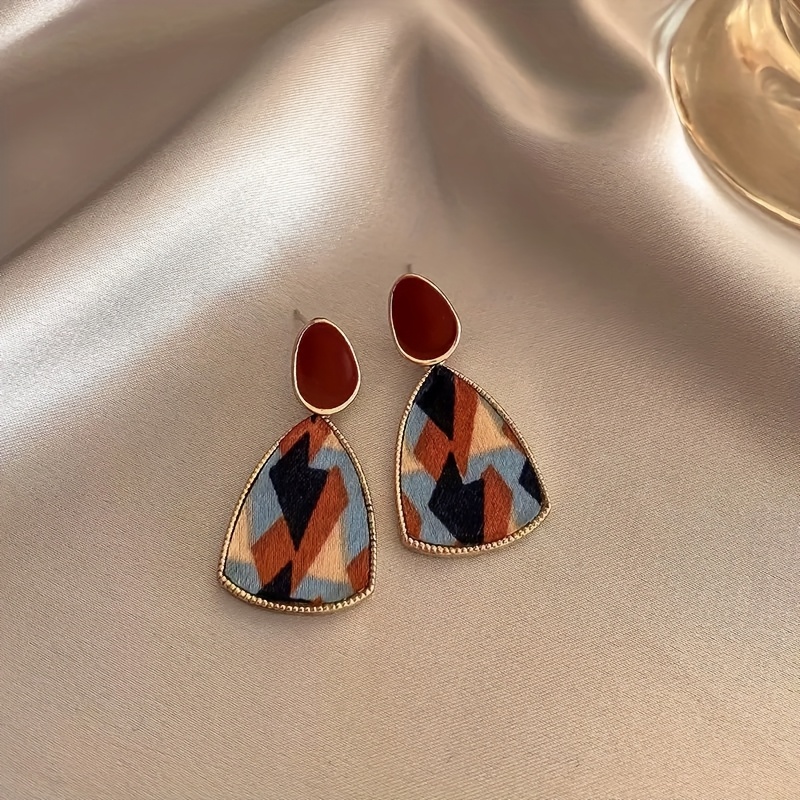 1 Pair Women's Fashion Dropping Style Earrings Retro Literary Hong Style Colorful Pendant Stud Earrings Suitable For Women' Casual Vacation Wear Holiday Gift