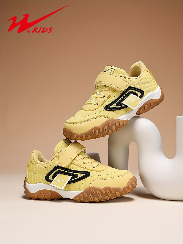 A Pair of Girls' Athletic Shoes for Everyday Use, Trendy Casual Footwear That Is Breathable, Durable, And Suitable for Running And Tennis, Perfect for Both Boys And Girls, Ideal for Travel And Sports.