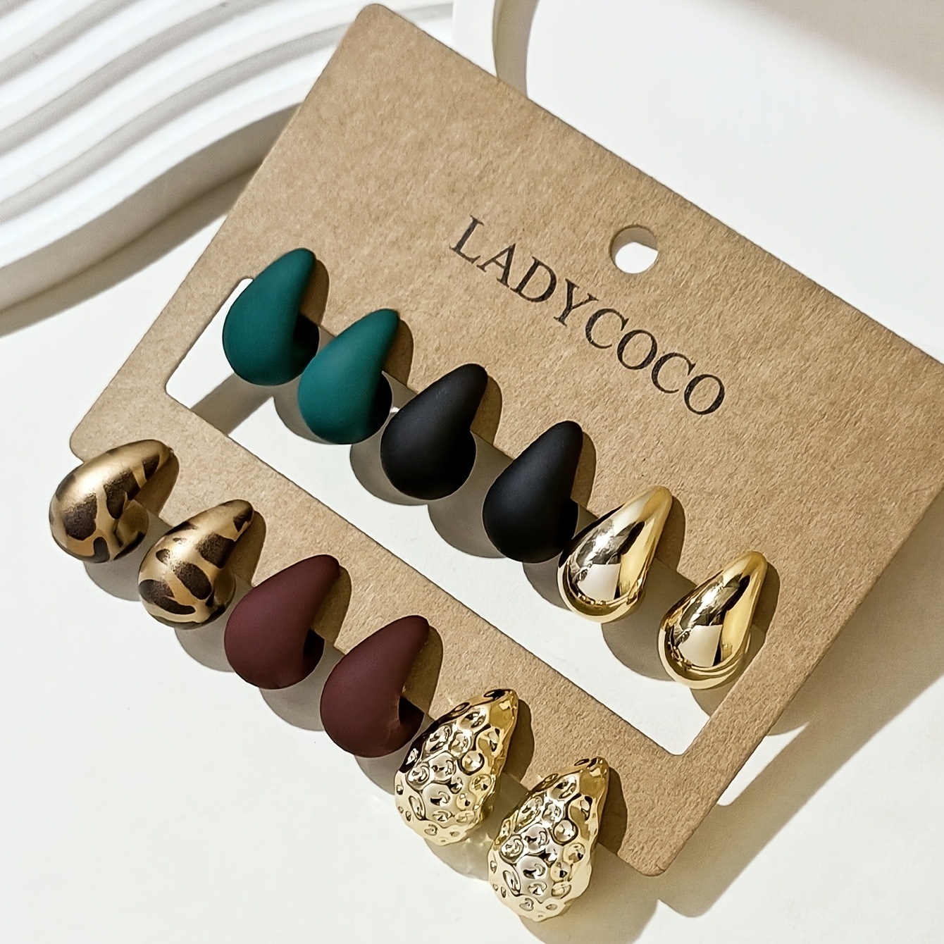 TEMU 6 Pairs Fashionable Cute Tactile Face Water Drop Earrings Set, Women's Versatile Ear Jewelry, 2026 Series