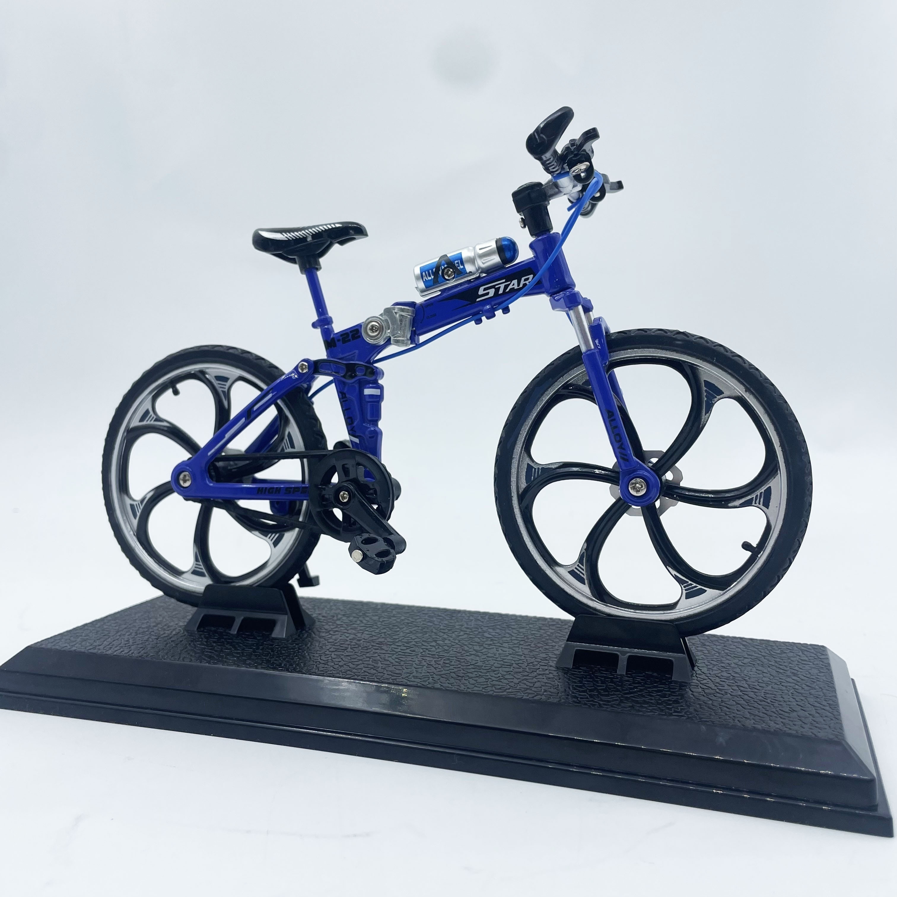 NUNU様専用】折り畳み自転車 青色 リアルな青色1/10*折りたたみ自転車 