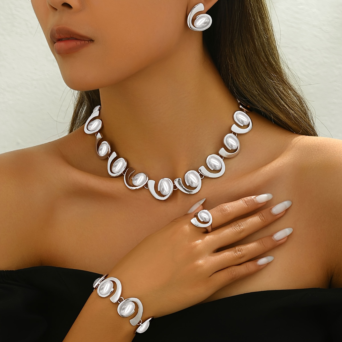 Women's Classic 3D Geometric Hollow Spiral Pearl Set