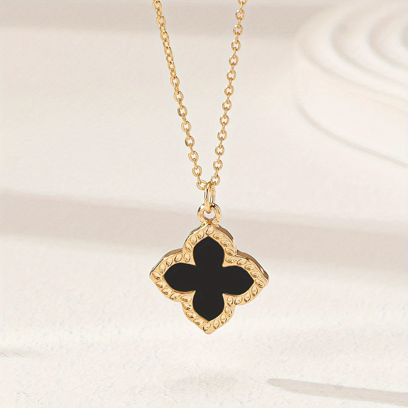 Stylish And -leaf Clover Necklace For Women - Featuring A Golden-tone Metal Chain, This Versatile Piece Makes A Perfect Gift For Birthdays, Anniversaries, And Other , A Touch Of