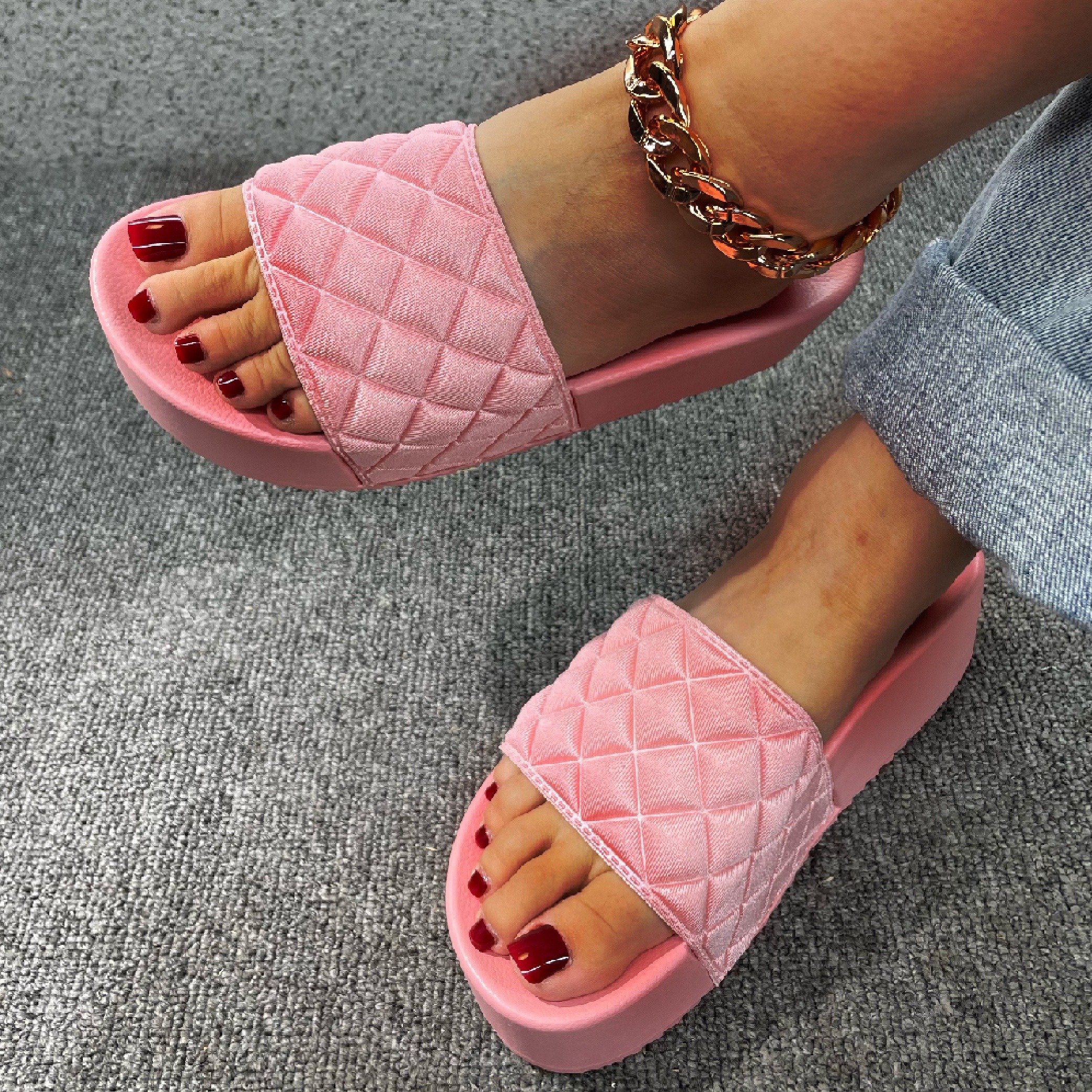 Mules de Mujer con Romboidal Sandalias Tipo Cuña Abiertas en y  Acolchada PVC, Detalles Blancos e Dorado para Toda Te