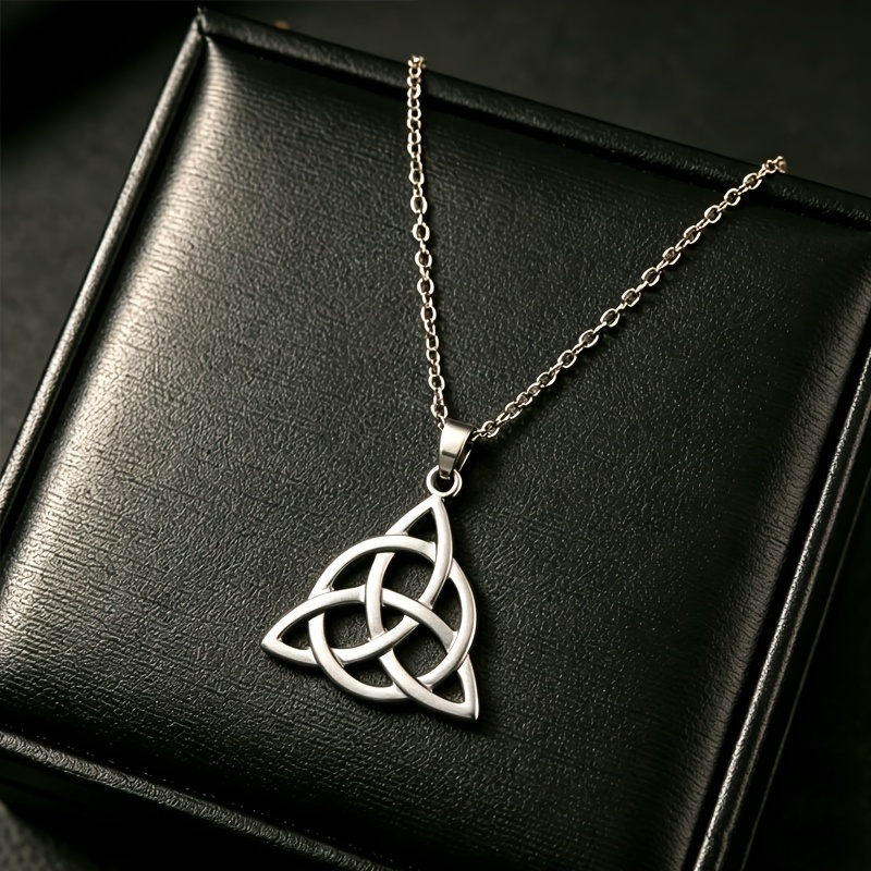 Image of 1pc European And American Trendy Steel Triangle Geometric Pendant Necklace, Men's American-style Collarbone Chain, Suitable For Parties, Halloween, And Christmas Jewelry Accessories