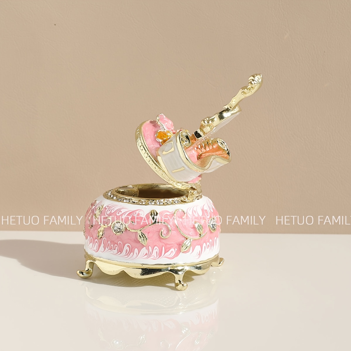 Vintage-Inspired Violin Enamel Jewelry Box