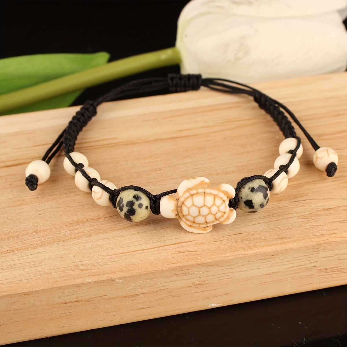 A High-end Tortoise Turquoise Hand-beaded Woven Bracelet Suitable For Daily Wear