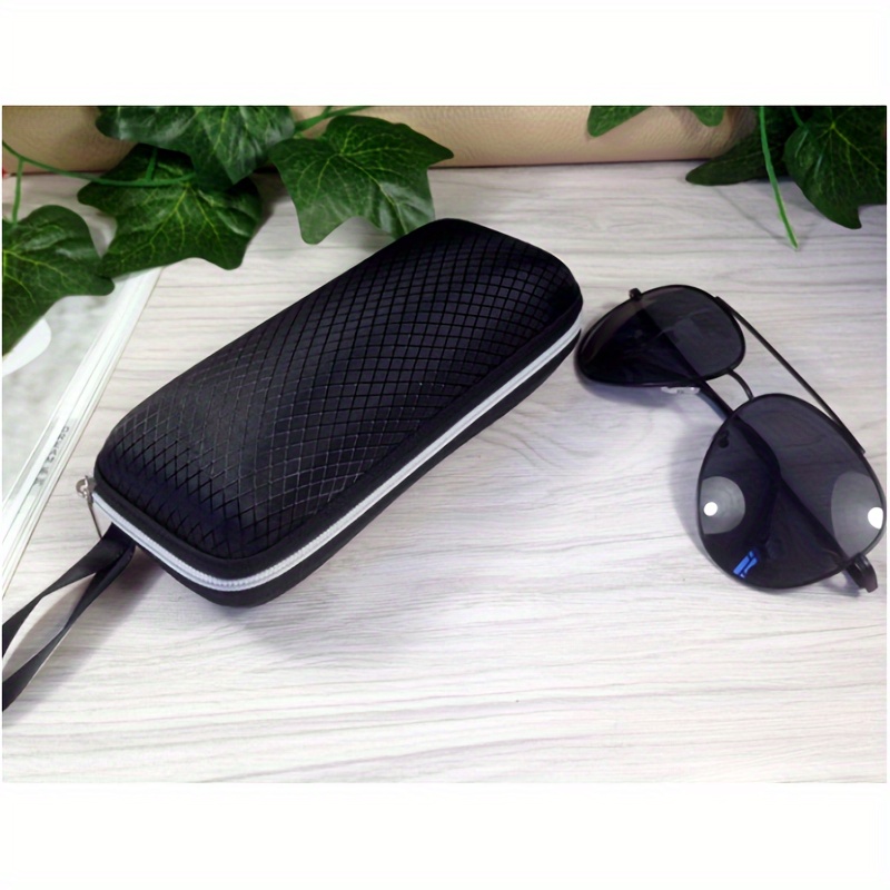 

Trendy Simple Cool Black Sports Glasses Case, Portable Sunglasses Storage Box, Durable Protective Container, Eyewear Accessory