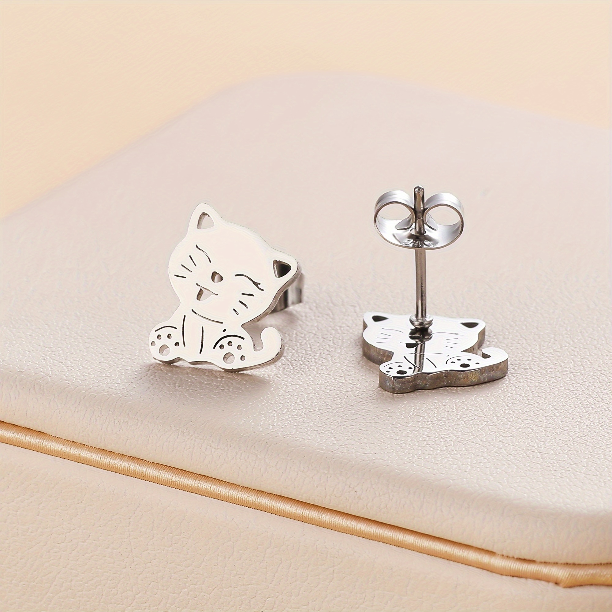 316l Stainless Steel Cute Cat Women's Ear Studs