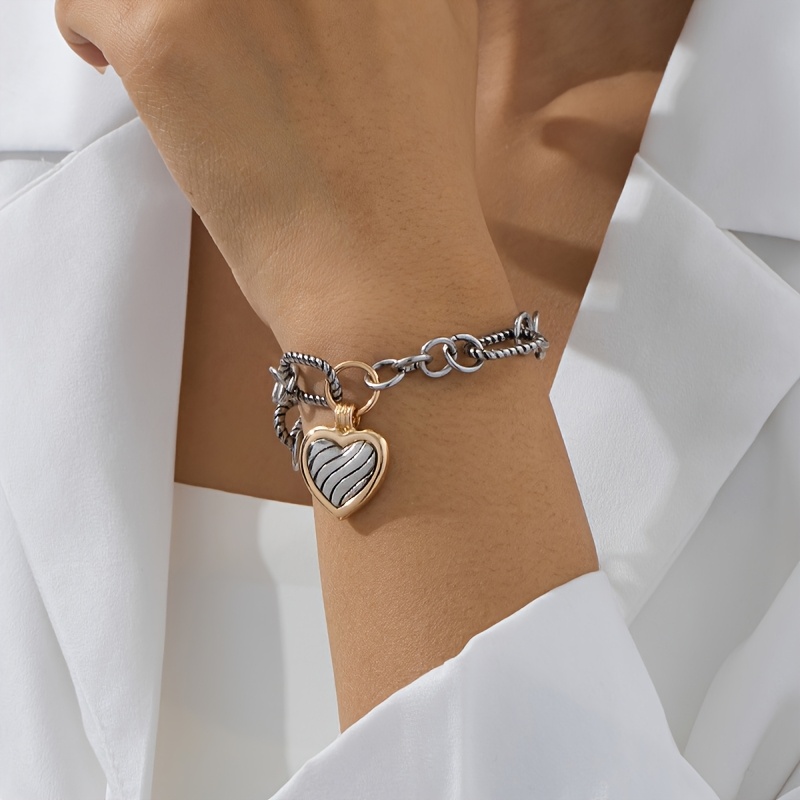 Fashionable Color Block Heart Pendant Bracelet