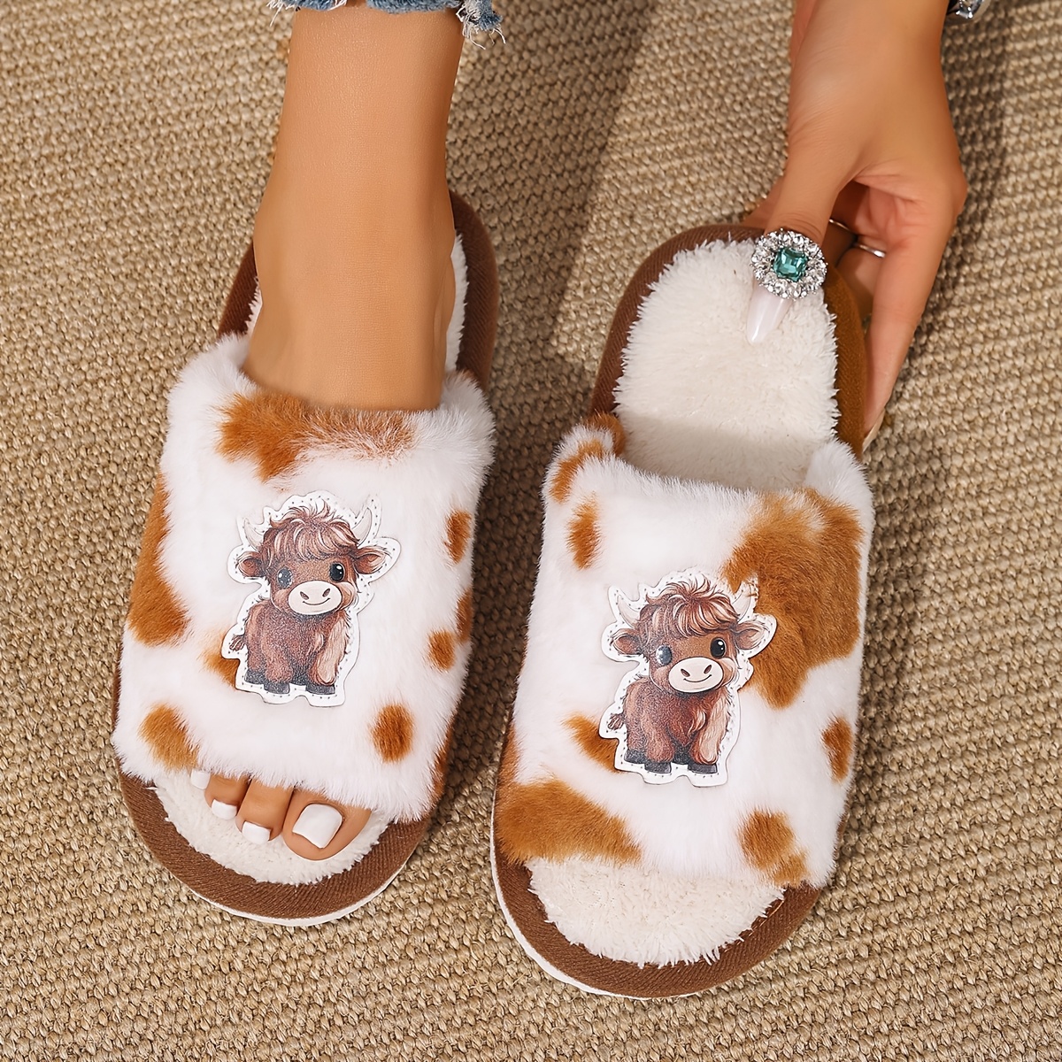 TEMU Autumn/winter Cow Print Plush Comfortable And Warm Slippers - Adorable Highland Calf Embellishment, Warm Plush House Shoes With Soft And Springy