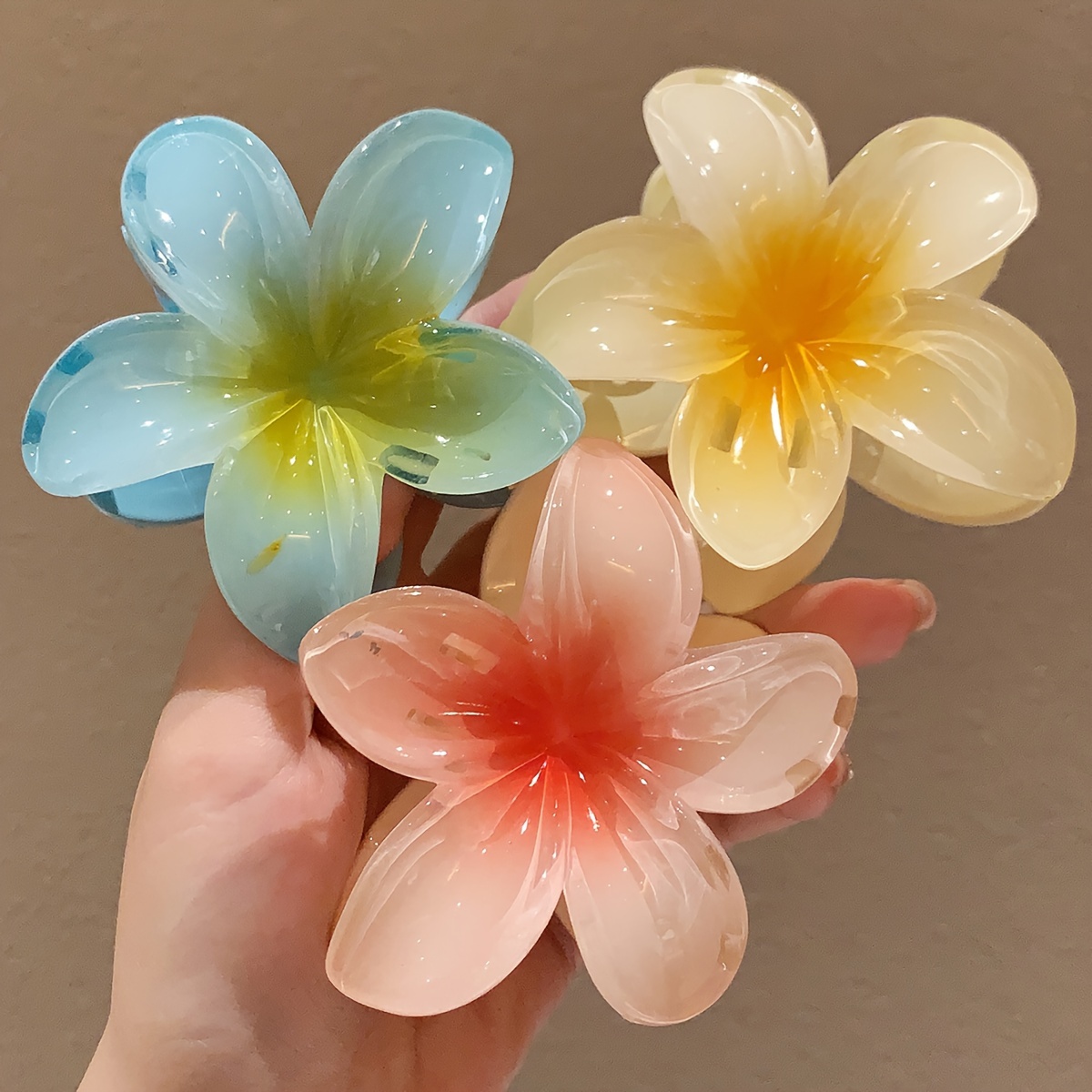 

Elegant Plumeria Hair Clip Set - Cute And Sweet Flowers Design, Plastic Material, Suitable For Ages 14 And Up, Medium Size, Perfect For Everyday Wear