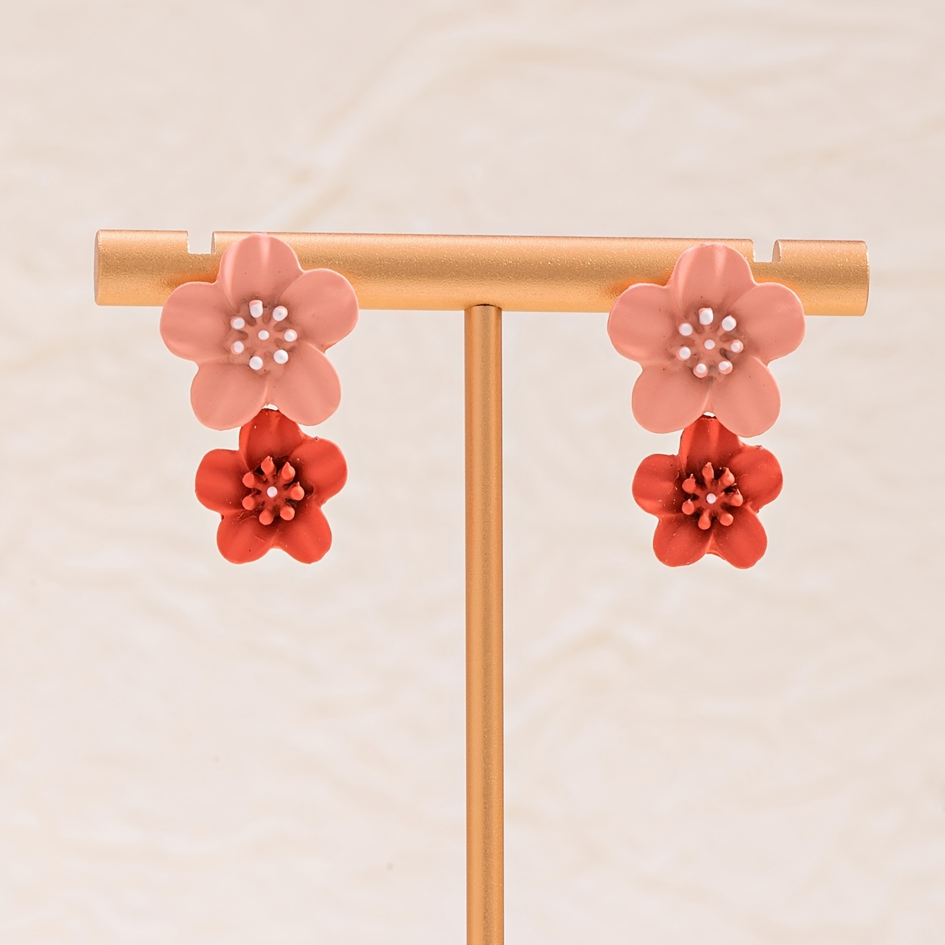 Women's Sweet Floral Stud Earrings, Light Luxury