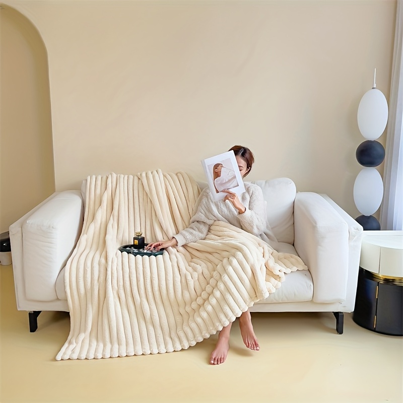 Luxury Artificial Rabbit Fur Blanket - Soft, Warm, Comfortable, Casual Throw Suitable For Sofas, Beds, Offices, And Travel - Multifunctional Seasonal Gift, Christmas Present