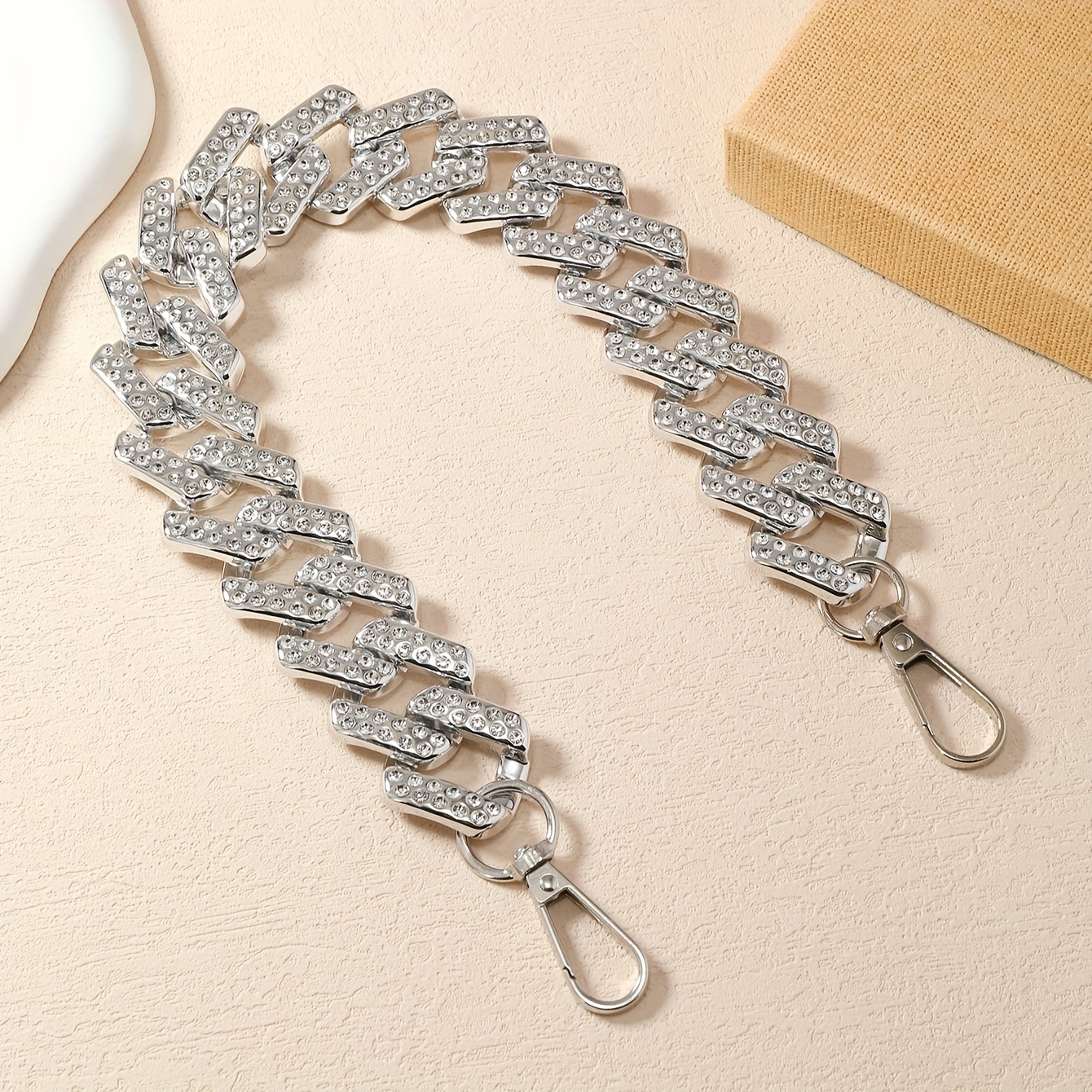 

Acrylic Mobile Phone Hanging Chain With Diamond 1pc