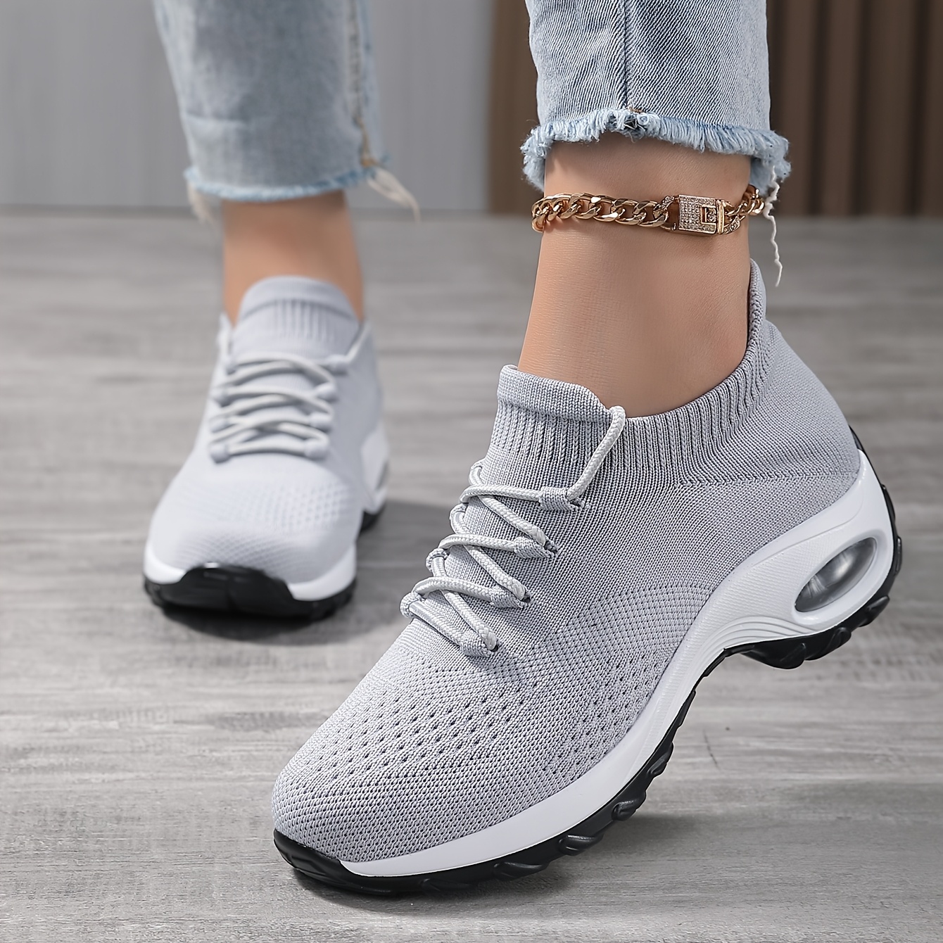 Women's Outdoor Sports And Running Shoes Are Lightweight, Comfy, And , To Serve As Casual Footwear For Women., Women Shoes, Sneakers