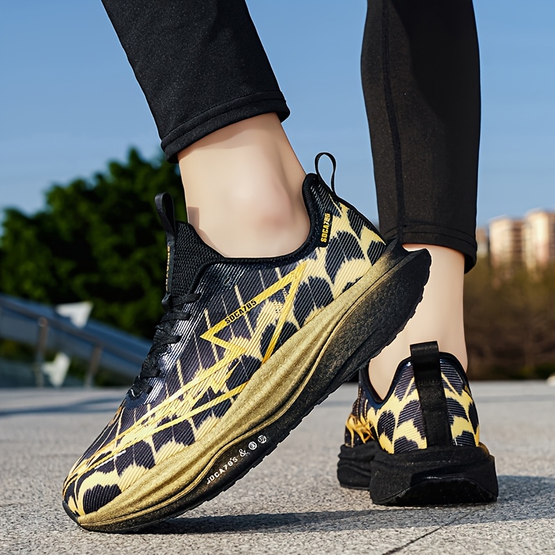 Unisex Lightweight Breathable Running Shoes, Carbon Plate Technology