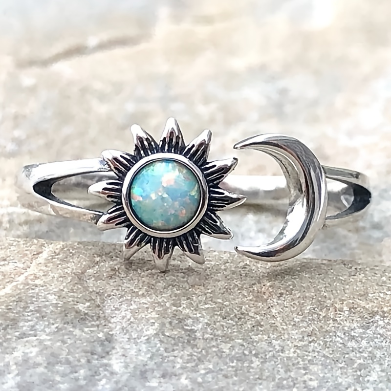 E-shop Retro Mode Eingefasster Synthetischer Opal Sonne Mond Ring für Damen Party Urlaub Böhmen Offener Verstellbarer Ring