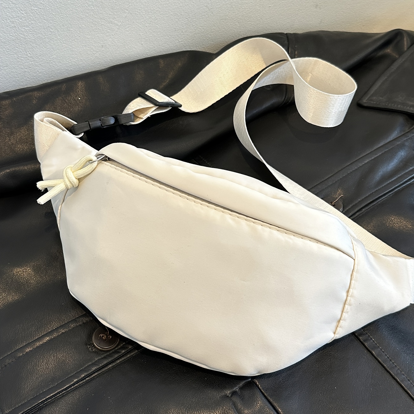 Image of Outdoor Waist Pack For Women, Small Chest Crossbody Bag, Sporty Women's Crossbody Bag, Chest Bag, Trendy Single-shoulder Crossbody Bag, Fashionable Travel Phone Pouch