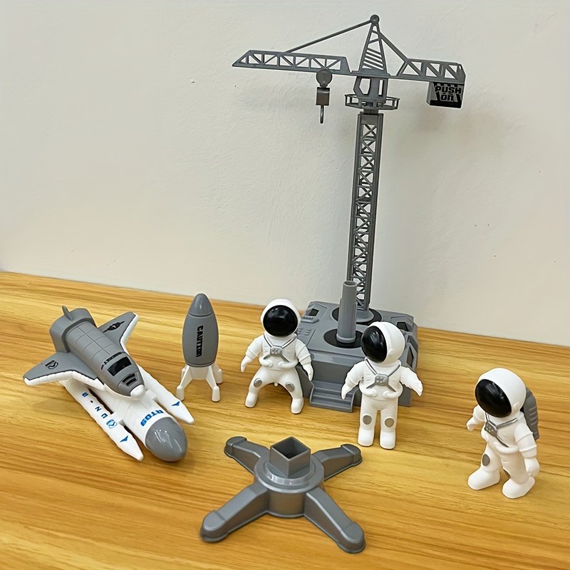 Image of Launch Pad For () + 3pcs Astronaut Toy Model Of A , Perfect For New Year Gifts, Space , And Astronaut Toys