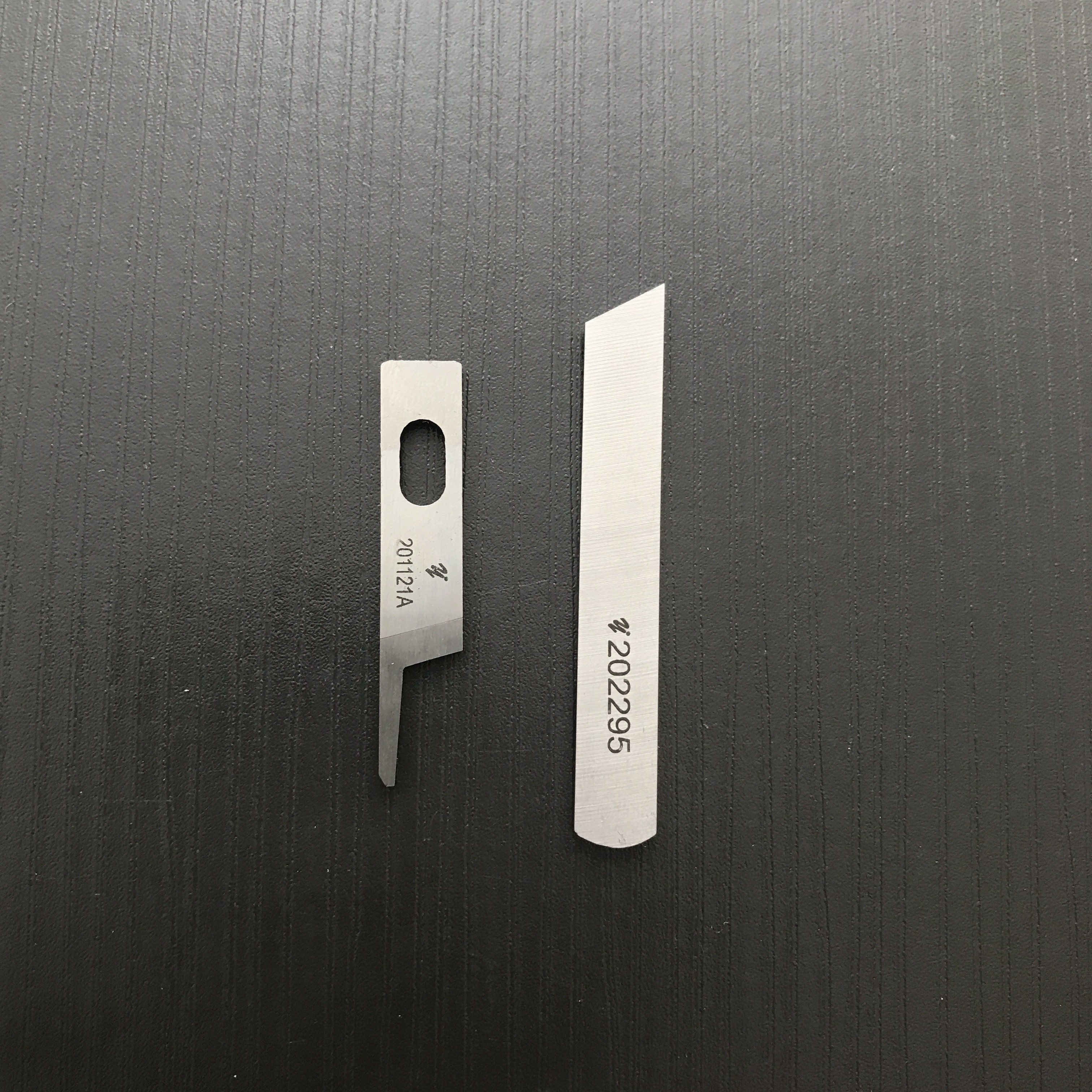 Set - Steel Thread Knife Accessory, M700//m900/ex3200 , 4-thread Sewing Machines