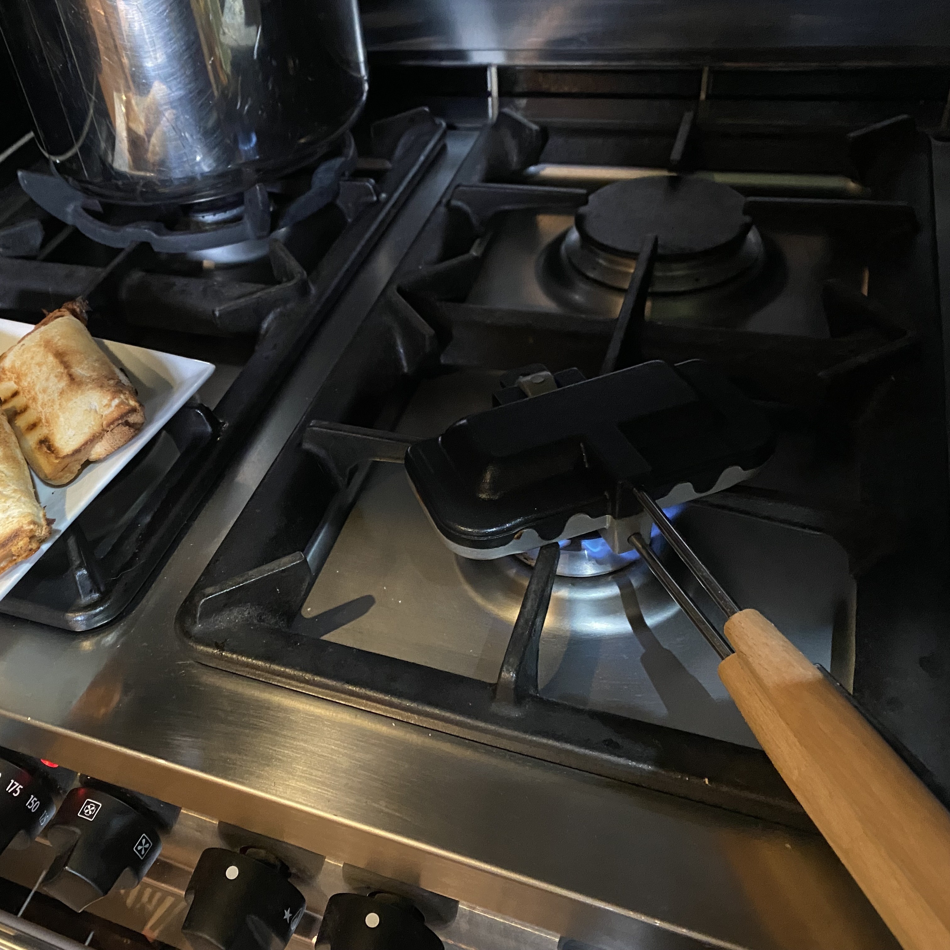 Aluminum alloy handle - detail view