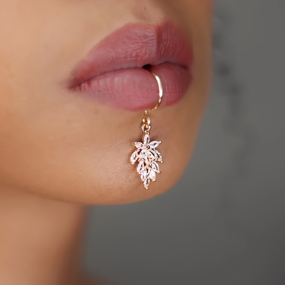 1pc Sexy Rhinestone Lip Clip, Synthetic Stone Alloy Non-Piercing Fake Lip Ring, Festive Christmas Party Accessory for Music Festival and Nightclub