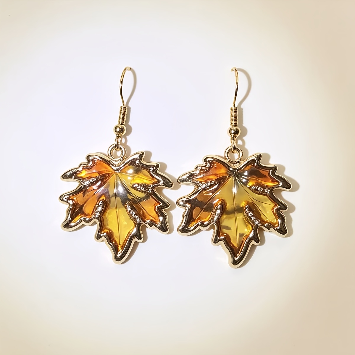 TEMU Boucles d'oreilles élégantes vintage à crochet de feuille d'érable avec imprimé léopard - Boucles d'oreilles pendantes en résine incrustée de