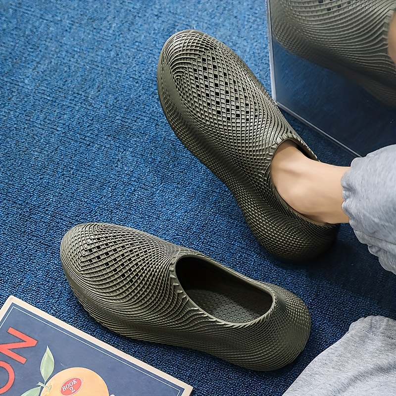 Men'S Shoes Summer 2025 New Outdoor Sports Non-Slip Fishing Wading Shoes Thick Sole Beach Clogs Sandals Men