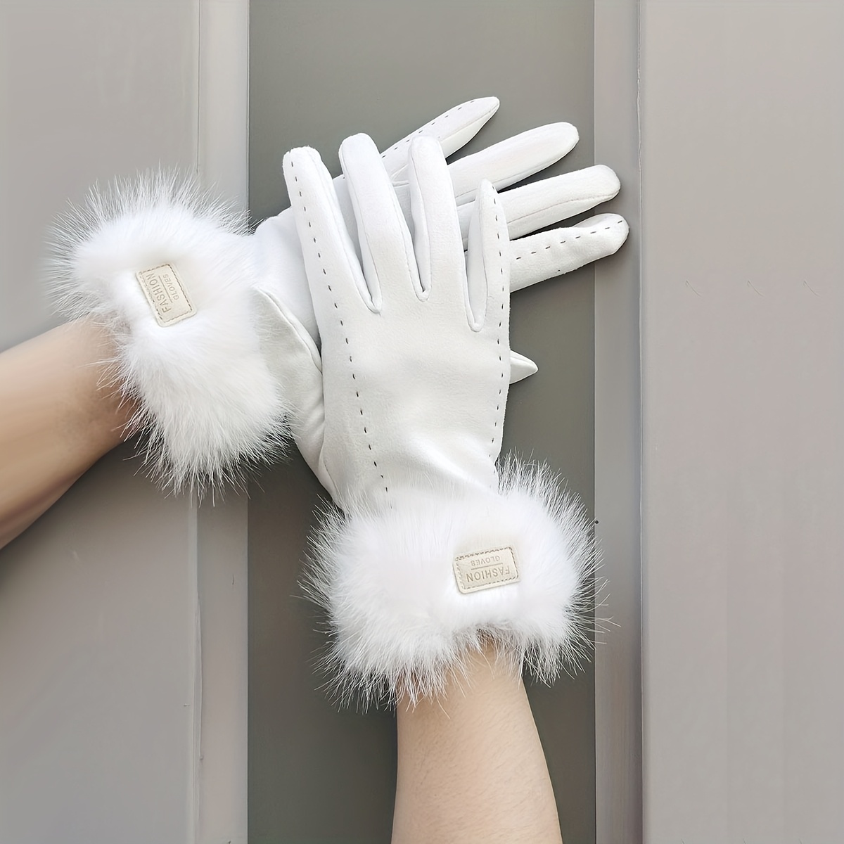 TEMU 1 Paire de Gants Courts pour Femmes Doigts, Compatibles Écran Tactile, Design Fileté, Décoration Pompon en Peluche, Tendance, Élégants, Mode,