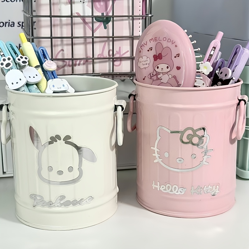 

1pc Sanrio Kitty Cartoon Cute High-quality Pen Holder For Organizing Desks, Students' Dorms And Creative Iron Storage Buckets, A Must-have For Home And Office Desk Organization.