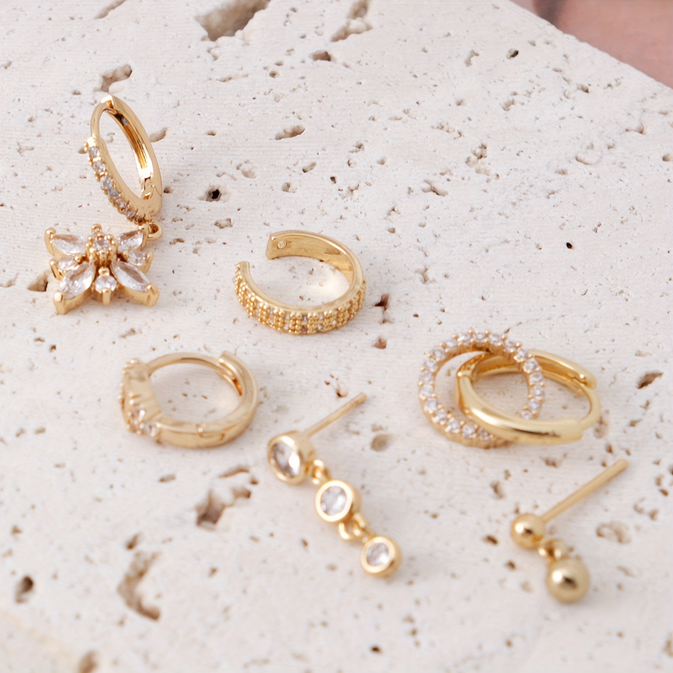 E-shop 6er-Set Damenmode Ohrringe, Vintage Exquisite Synthetische Zirkonia Eingelegte Blumen Anhänger Hängeohrringe, Hochzeitsfeier Schmuck Ergänzungen