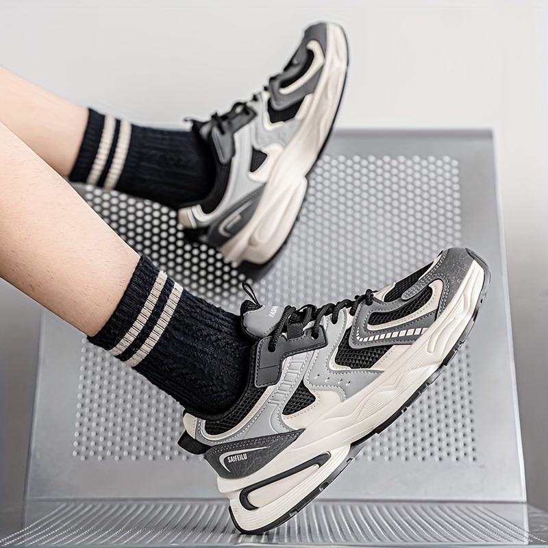 Baskets Running Homme Confort Plus Chaussures de Course Homme Légères et Résistantes à la Route - Baskets Basses Respirantes avec Soutien Cussonné, Semelle Antidérapante & Support de Voûte Plantaire, Idéales pour Entraînement, Randonnée ou Tenue Décontractée - Dessus en PU/Tissu & Semelle Intérieure EVA (Gris/Noir)