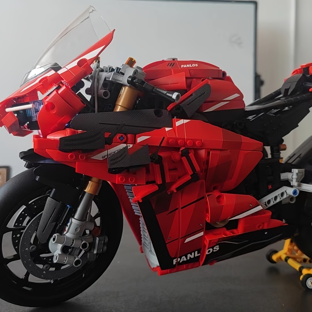 

2129pcs Red Motorcycle Splicing Building Blocks Toys, Motorcycle Model, Creative Racing Desktop Decoration For Vehicle Lovers, Collection, Room Decoration, Birthday Gift