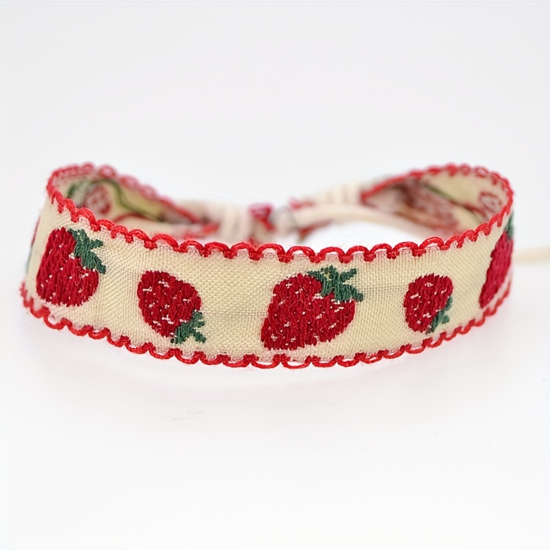 Strawberry Embroidery Bracelet, Friendship Retro Bohemian Style Women's Bracelet Everyday Decoration Wear Gift