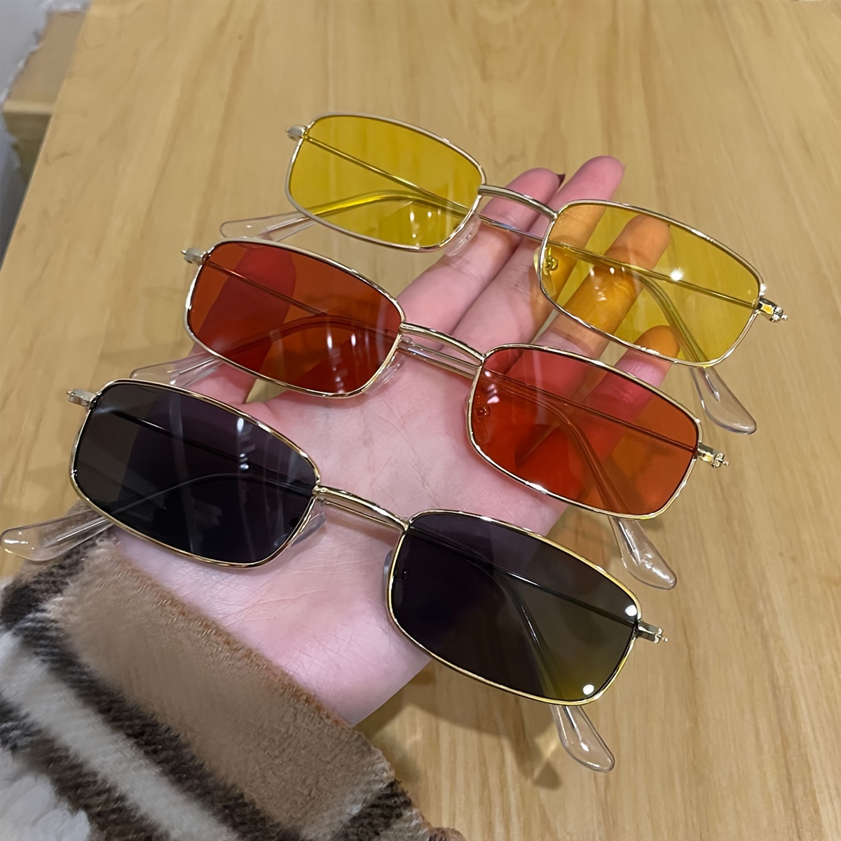 

Rectangle Metal Frame Sunglasses For Women Men Tinted Lens Retro Glasses Photo Prop Outdoor Eyewear
