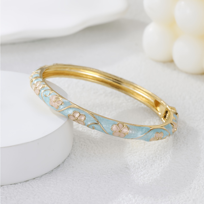 TEMU 1 stuk modieuze nieuwe meerkleurige armband met bloemenpatroon van geëmailleerd metaal, een sieradencadeau voor vrouwen