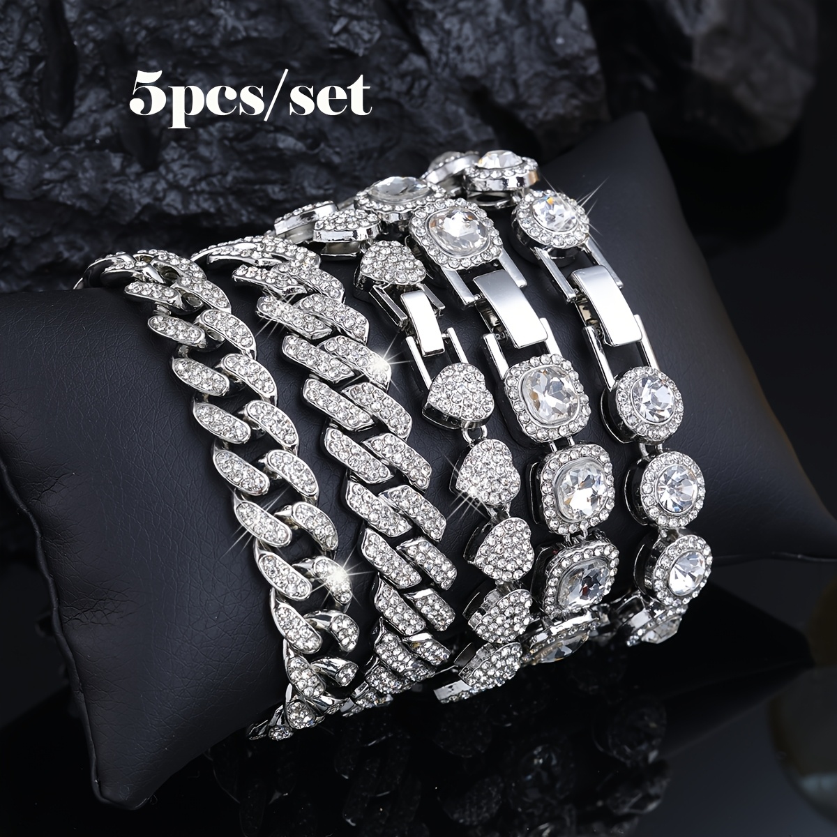 Image of 5pcs/set Heart Cuban Chains Layered Bangle Bangle Bracelet Set, Unisex Trendy Hip Hop Fashion Jewelry Set, Men's Jewelry For Party Additions, Daily Occasion