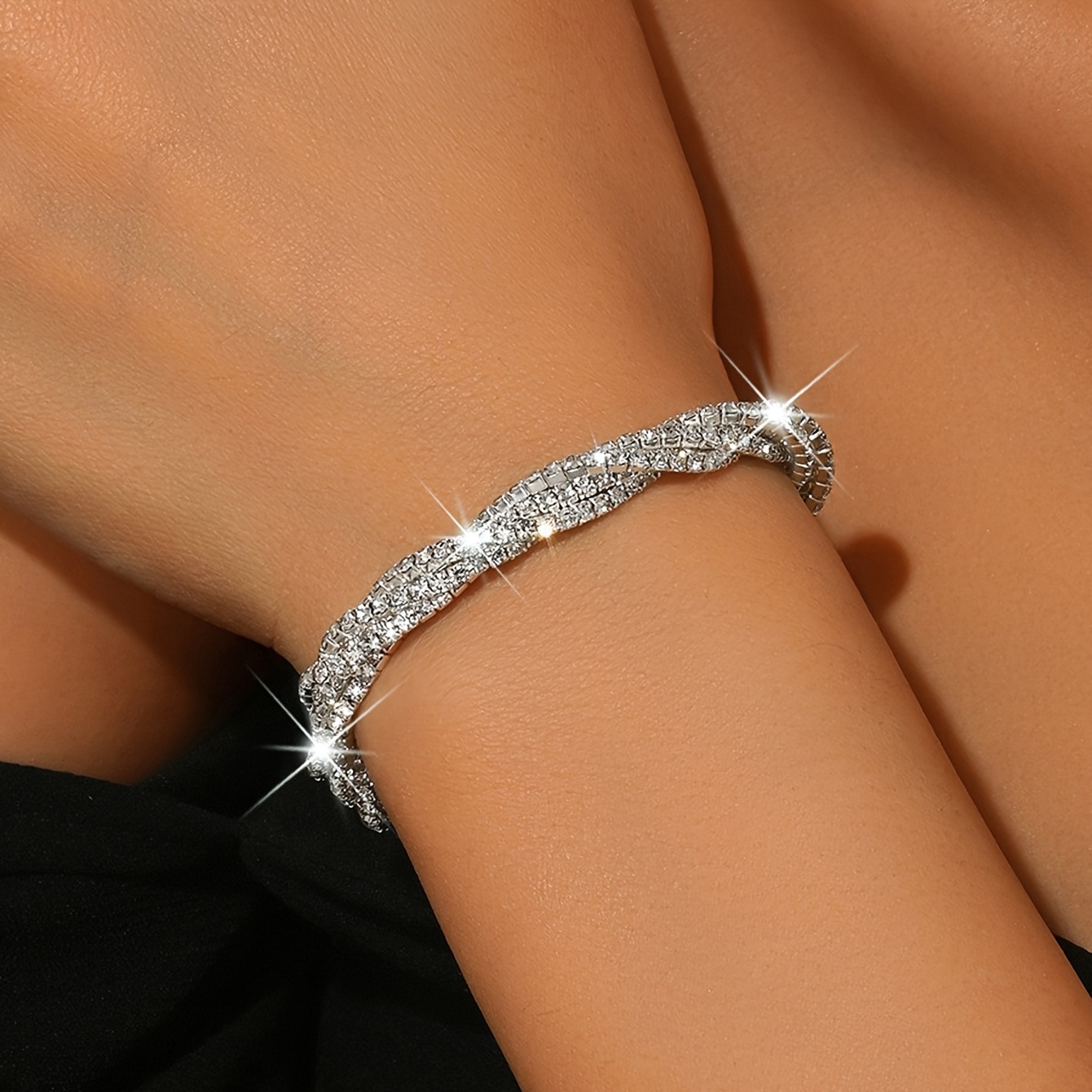 TEMU 1pc Bracelet pour femme argenté incrusté de synthétique brillante torsadée extensible, conçu pour être sexy et , parfait pour le port et , les