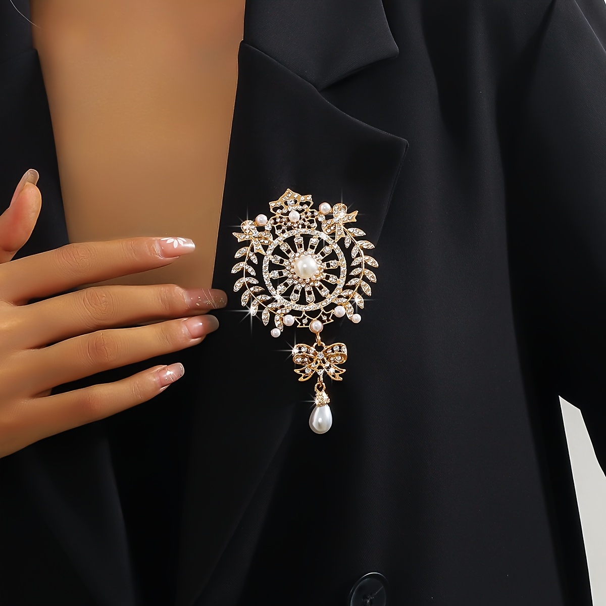 TEMU Broche Pendentif Nœud d'Inspiration Vintage avec Strass, Alliage de - Parfaite pour et les Fêtes, Polyvalente, Mode, Style Rétro, Style de Luxe,