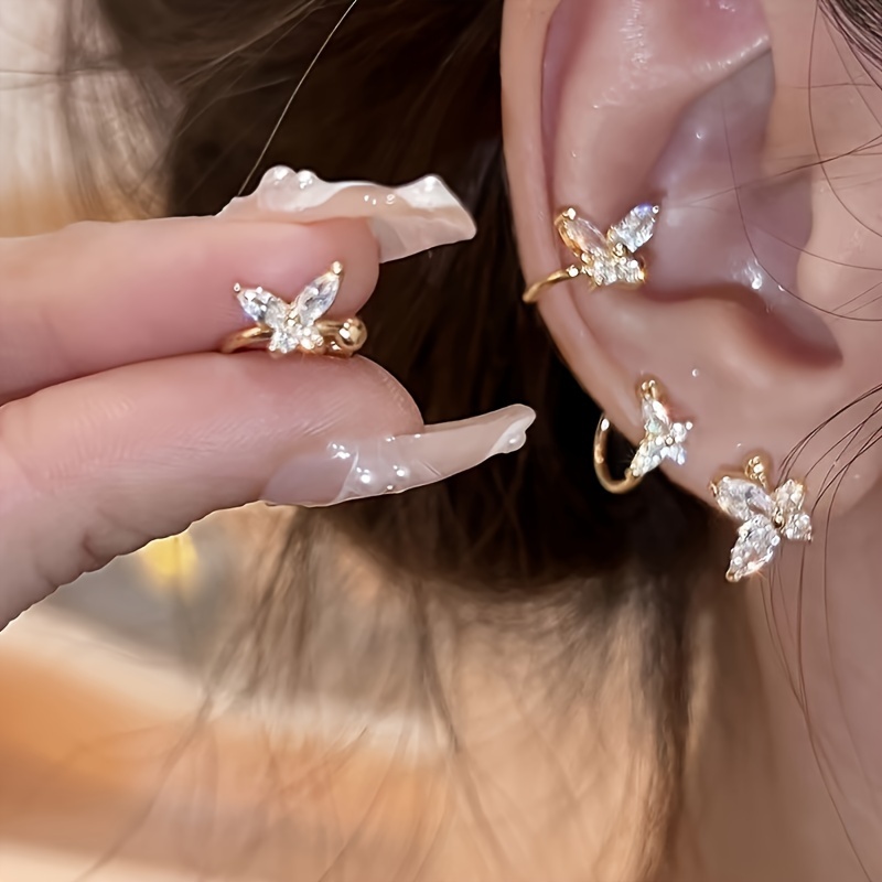 

2pcs Trendy Crystal Butterfly Ear Cuffs, Fashionable Non-piercing Clip-on Earrings, Elegant Jewelry Accessory