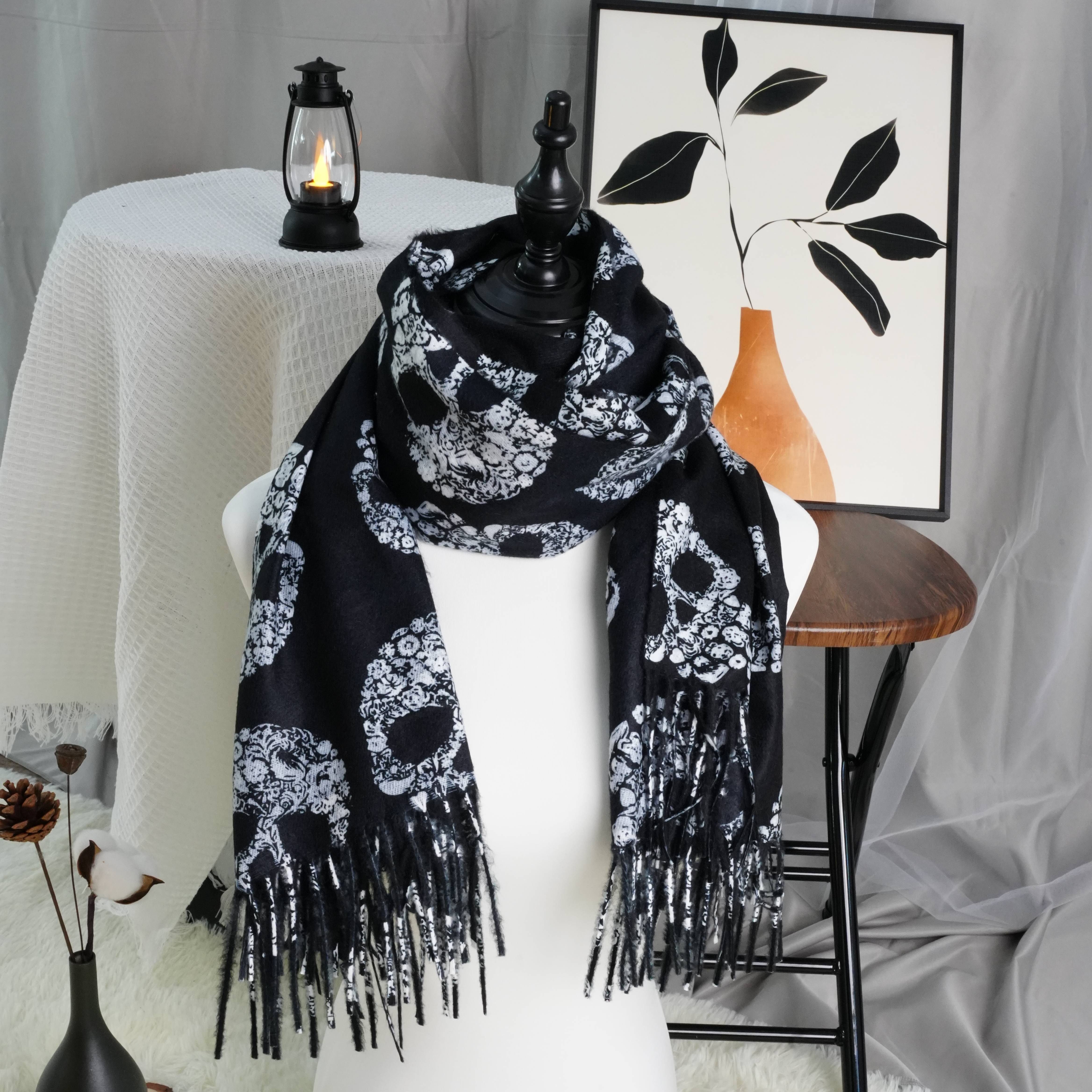 

Halloween Skull Pattern Scarf - Cozy Polyester Long Shawl With Tassels, Black & White Hip-hop Style, Ideal For & Decoration, Halloween Decorations