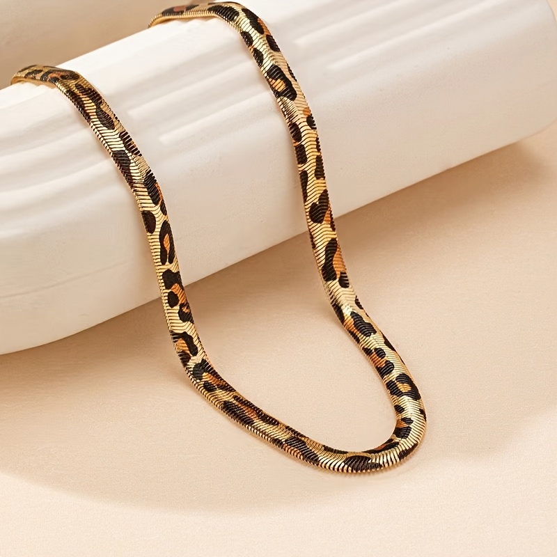 1 Exquisitely Elegant And Vintage Leopard Print Design Snake Chain Choker Necklace