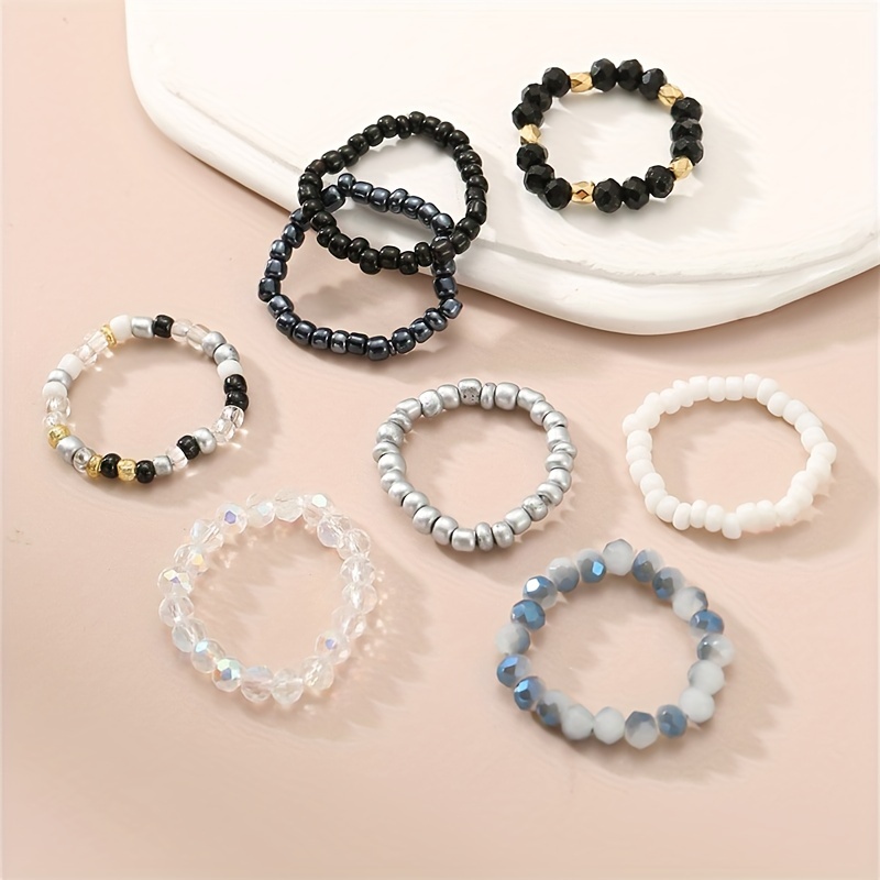TEMU 8 Pezzi Anelli Elastici Minimalisti in Vetro con Perline, Set di Bohemien Nere e Bianche per Impilare