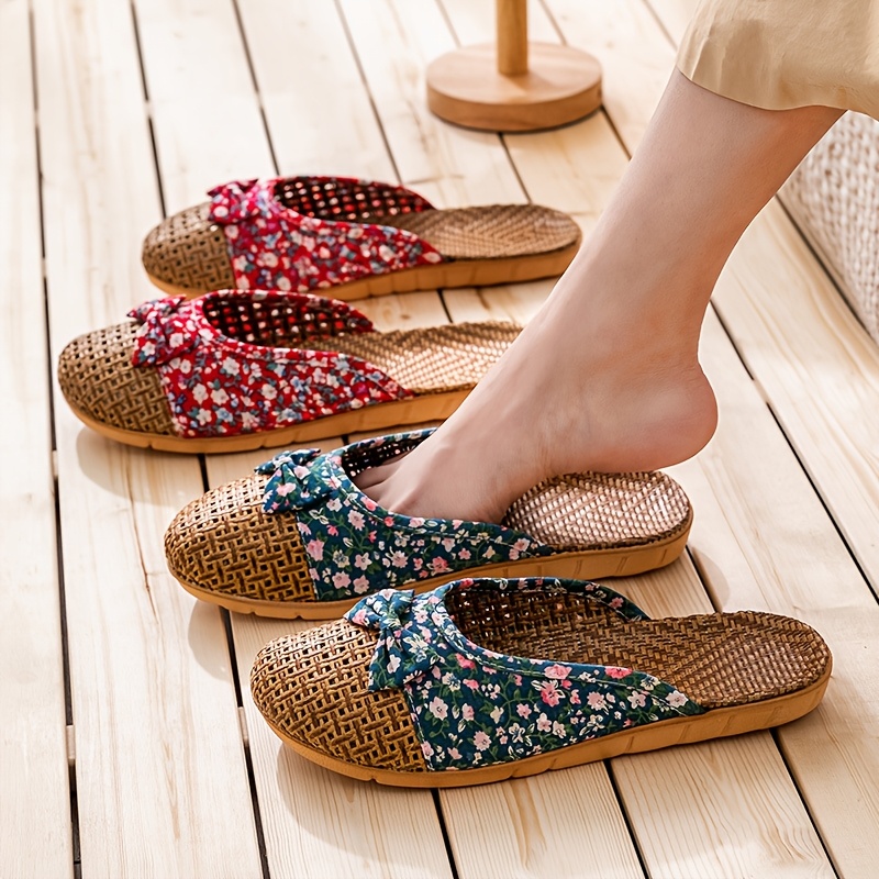 1 Pair Bow-Knot Woven Rattan Grass Home Slippers, Couple's Family Slippers, Men's and Women's Indoor Slippers for Home, Bedroom,, Non-Slip, Suitable for Women to Wear at Home, Out, Shopping, or for Casual Wear, Women Shoes