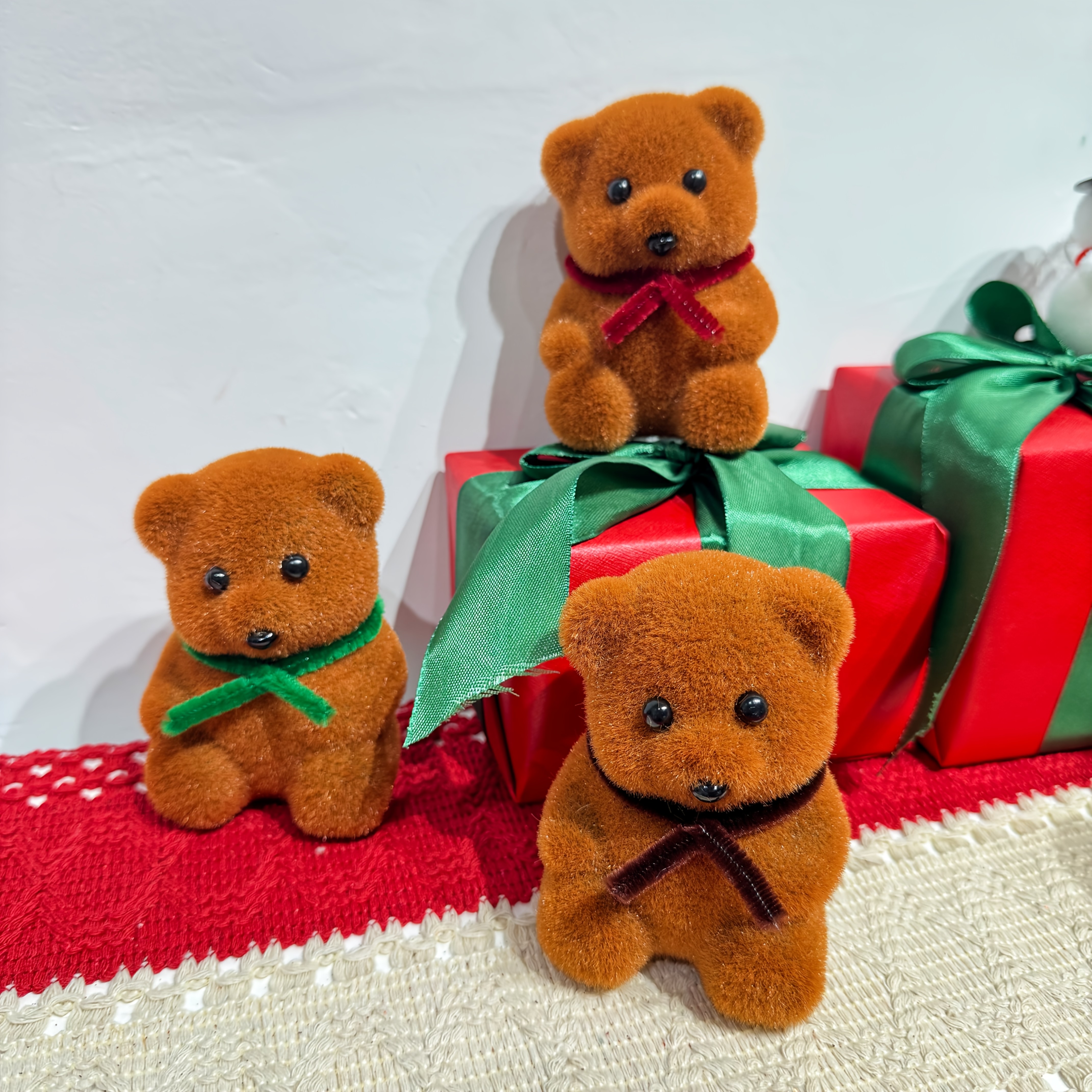 TEMU 3pcs Artificial , Suitable For Christmas Tree Decorations, Holiday Gift Decorations, Indoor/outdoor Door, Window, And Showcase Decorations For