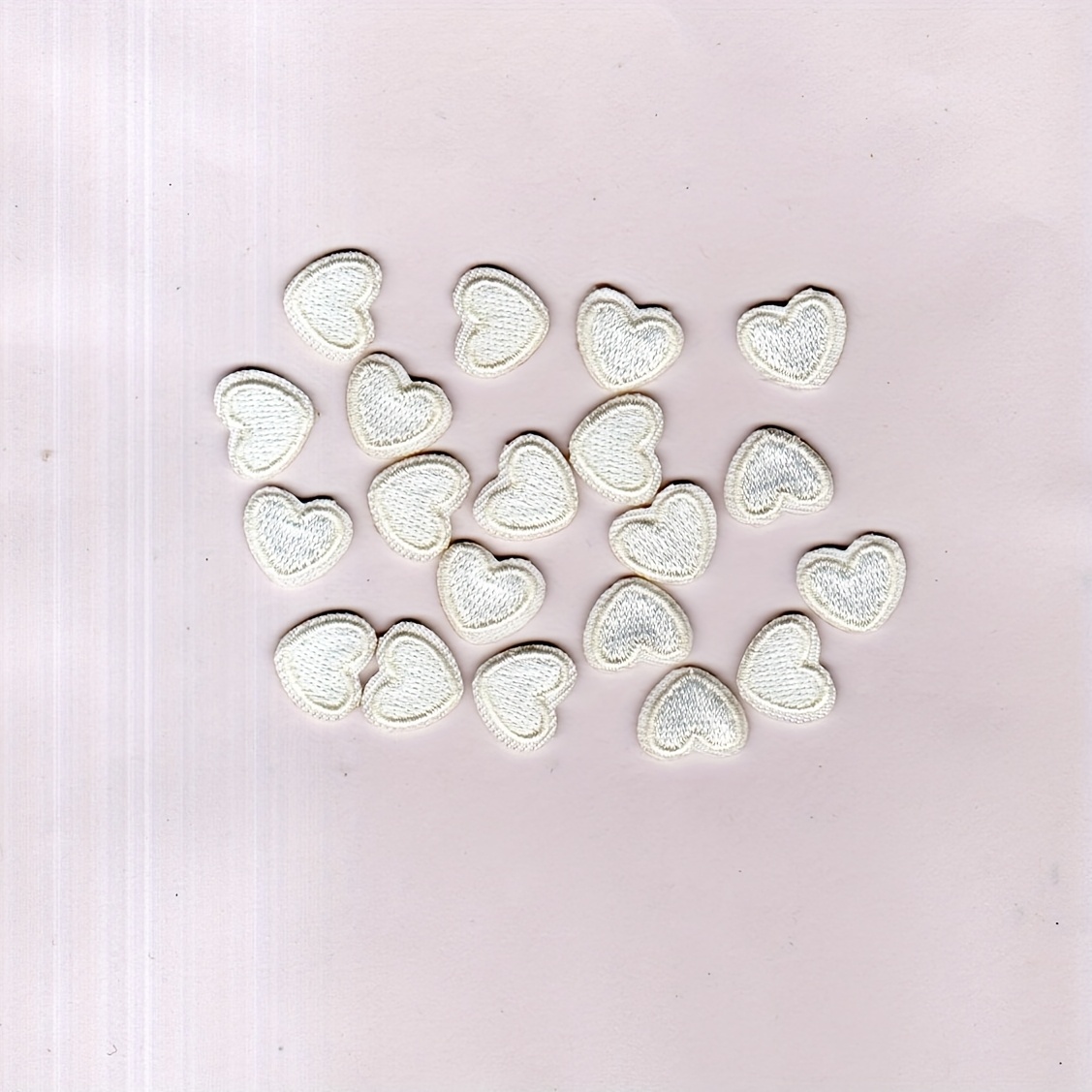 20pcs White Miniature Small Heart Pattern Embroidered Patch Applique Suitable For Clothing, Bags, Shoes, Hats, Home Decoration Iron On