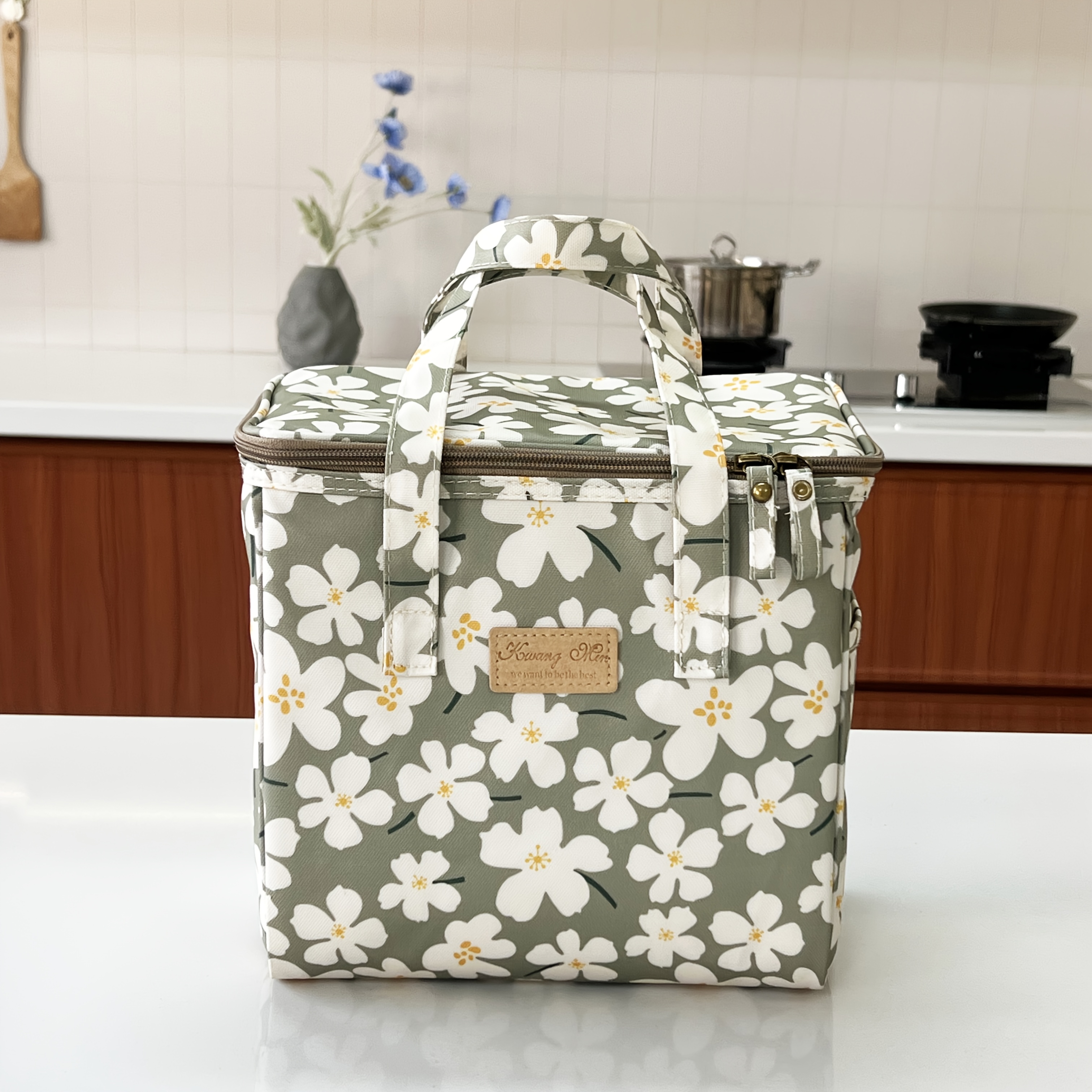 Large Capacity Insulated Cooler Tote Bag For Outdoor Use Non-food Contact