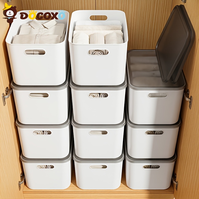 3/4pcs Stackable Clear Bins with Lids for Closet Organization