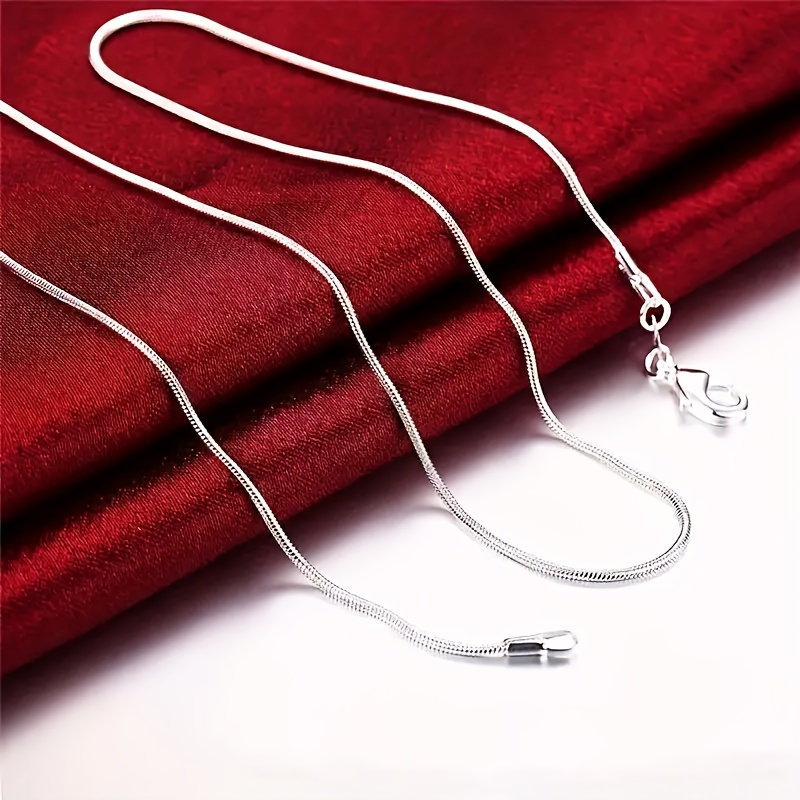 E-shop eleganter und modischer Damen-Edelstahl-Anhänger für den täglichen Gebrauch mit Halskette und dünner kreisförmiger Schlangenkette